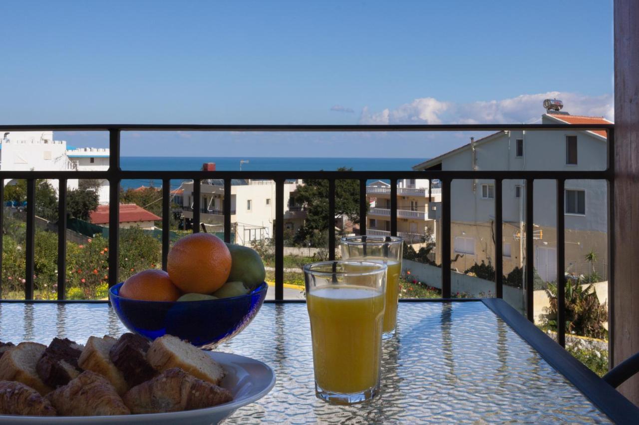 Like Home Agia Marina  Exterior photo
